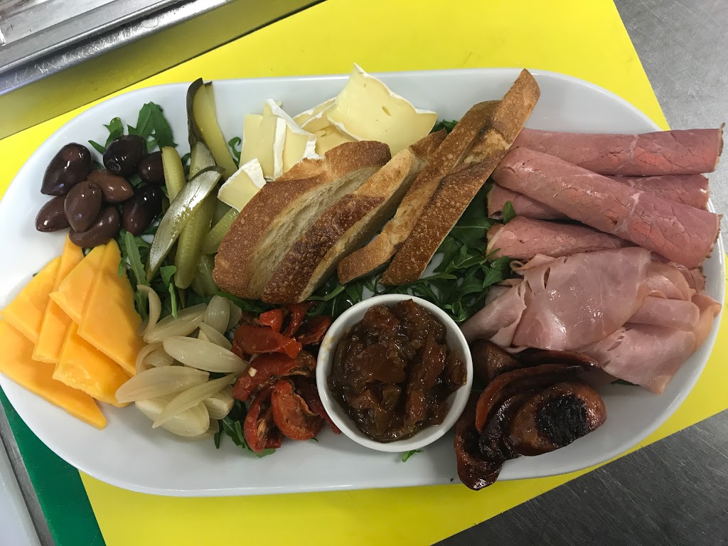 Feeding Frenze Cafe | cafe | 79 Old Bells Line of Rd, Kurrajong NSW 2758, Australia | 0402209665 OR +61 402 209 665