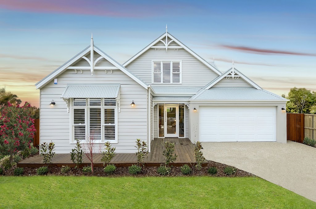 Premier Traditional Homes - Clyde North Berwick Waters | Lot 213/14 Littleshore Cres, Clyde North VIC 3978, Australia | Phone: 1300 773 643