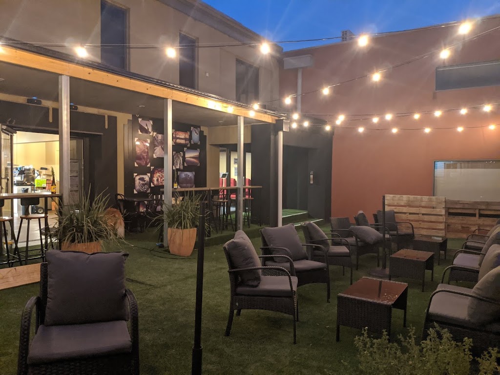 Luna Bar | 1 Chenery St, Mansfield VIC 3722, Australia | Phone: (03) 5775 2049