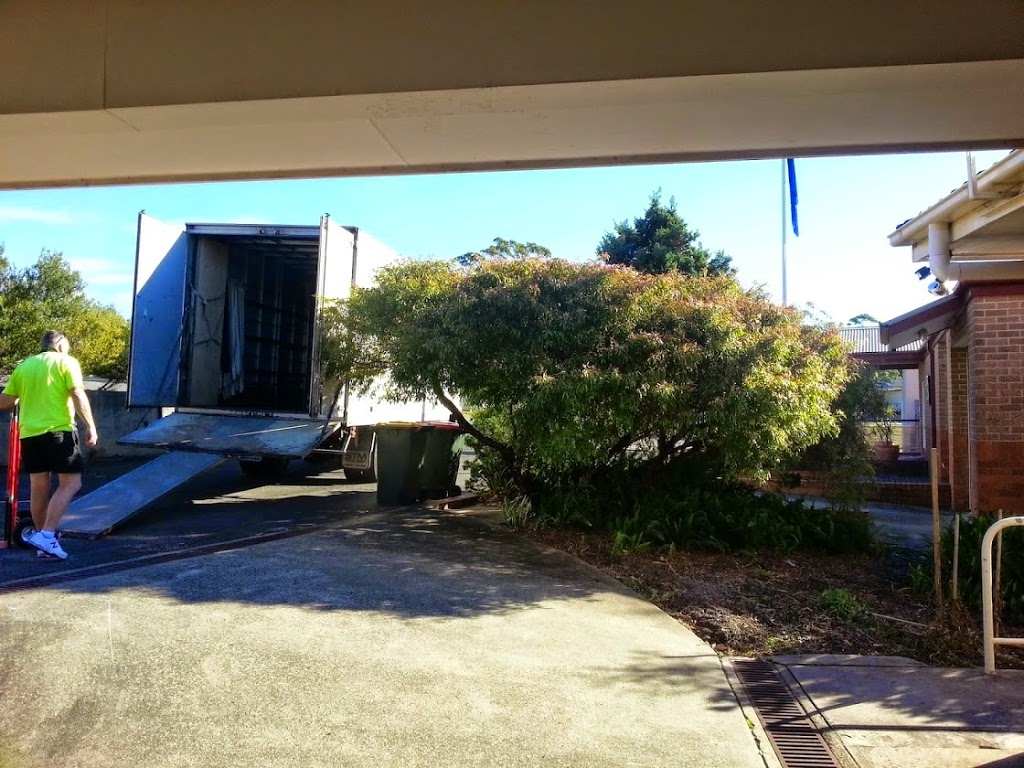 Sussex Inlet Removals | 12 Wayfarer Dr, Sussex Inlet NSW 2540, Australia | Phone: 0412 483 065