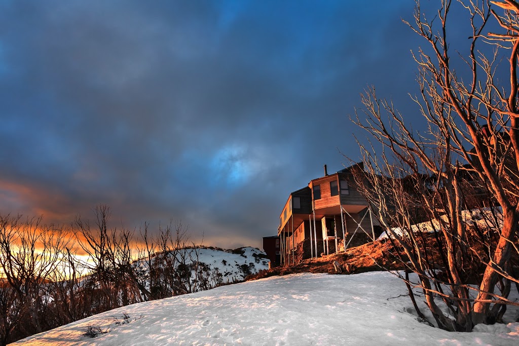 Asterisx Ski Lodge | lodging | Galloway Ct, Hotham Heights VIC 3741, Australia | 0398747454 OR +61 3 9874 7454