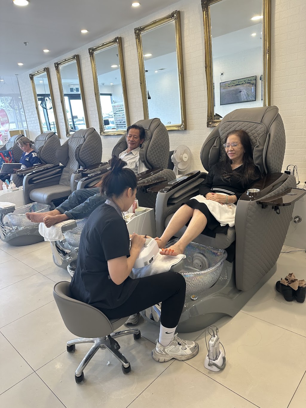 Bloomie Nail | 37/59 Eggersdorf Rd, Ormeau QLD 4208, Australia | Phone: (07) 5546 2657 Bloomie Nail | 37/59 Eggersdorf Rd, Ormeau QLD 4208, Australia | Phone: (07) 5546 2657