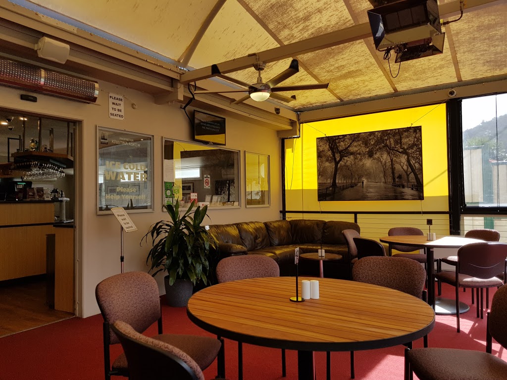 Dixons Creek Cafe Bar & Grill | restaurant | 1925 Melba Hwy, Dixons Creek VIC 3775, Australia | 0359652126 OR +61 3 5965 2126