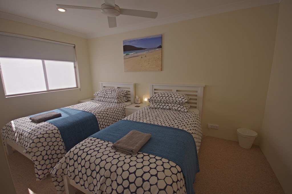 Salty Kisses Beach Apartment | lodging | 32 Binda St, Hawks Nest NSW 2324, Australia | 0407043340 OR +61 407 043 340