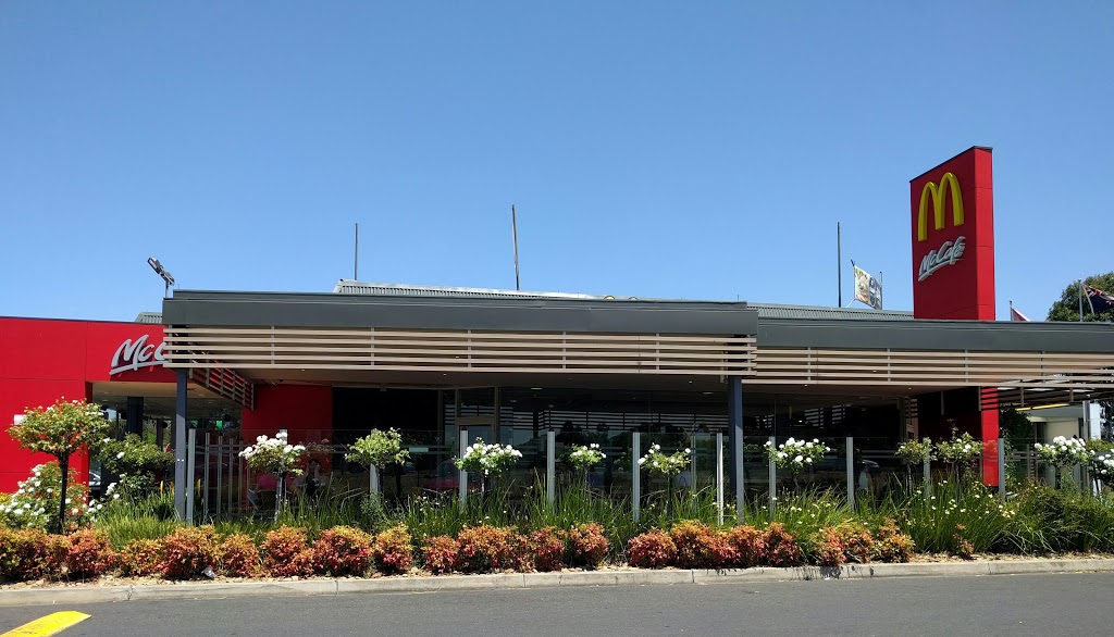 McDonalds Taylors Lakes | cafe | Cnr Agonis Drive &, Sunshine Ave, Taylors Lakes VIC 3038, Australia | 0393908037 OR +61 3 9390 8037