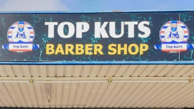 Top Kuts St Johns Park | hair care | Shop 5/56-70 Canberra St, St Johns Park NSW 2176, Australia | 0287499960 OR +61 2 8749 9960