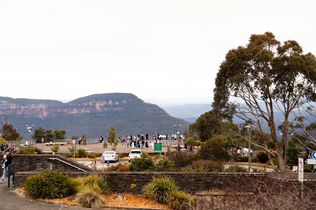 Montblu at Echo Point | 2 Cliff Dr, Katoomba NSW 2780, Australia | Phone: (02) 4782 3275