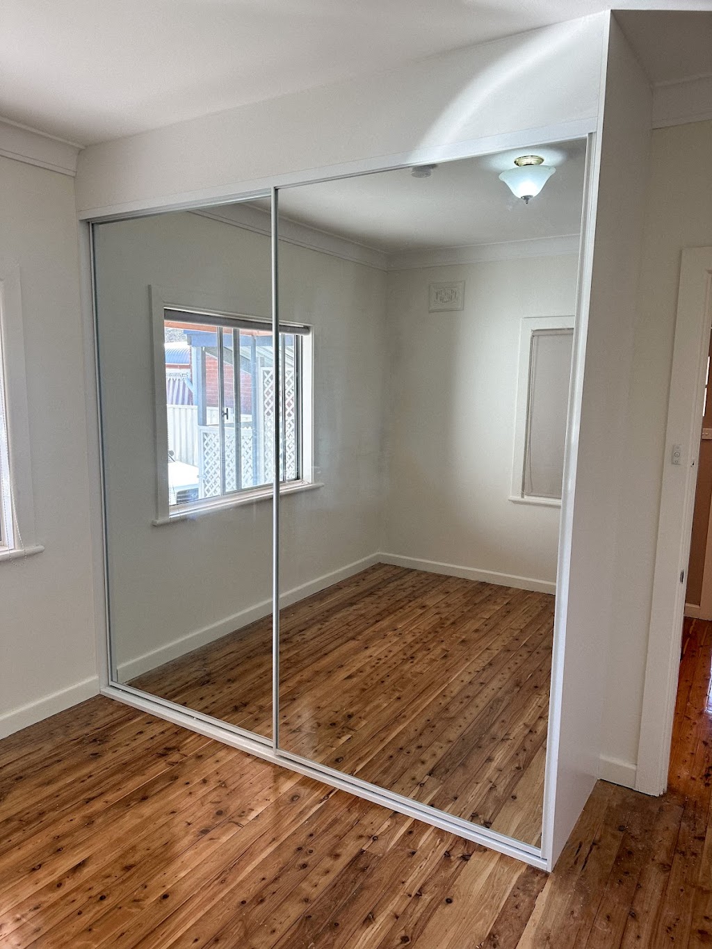 CD Wardrobes | Unit 1/50 Production Dr, Wauchope NSW 2446, Australia | Phone: (02) 6581 1797