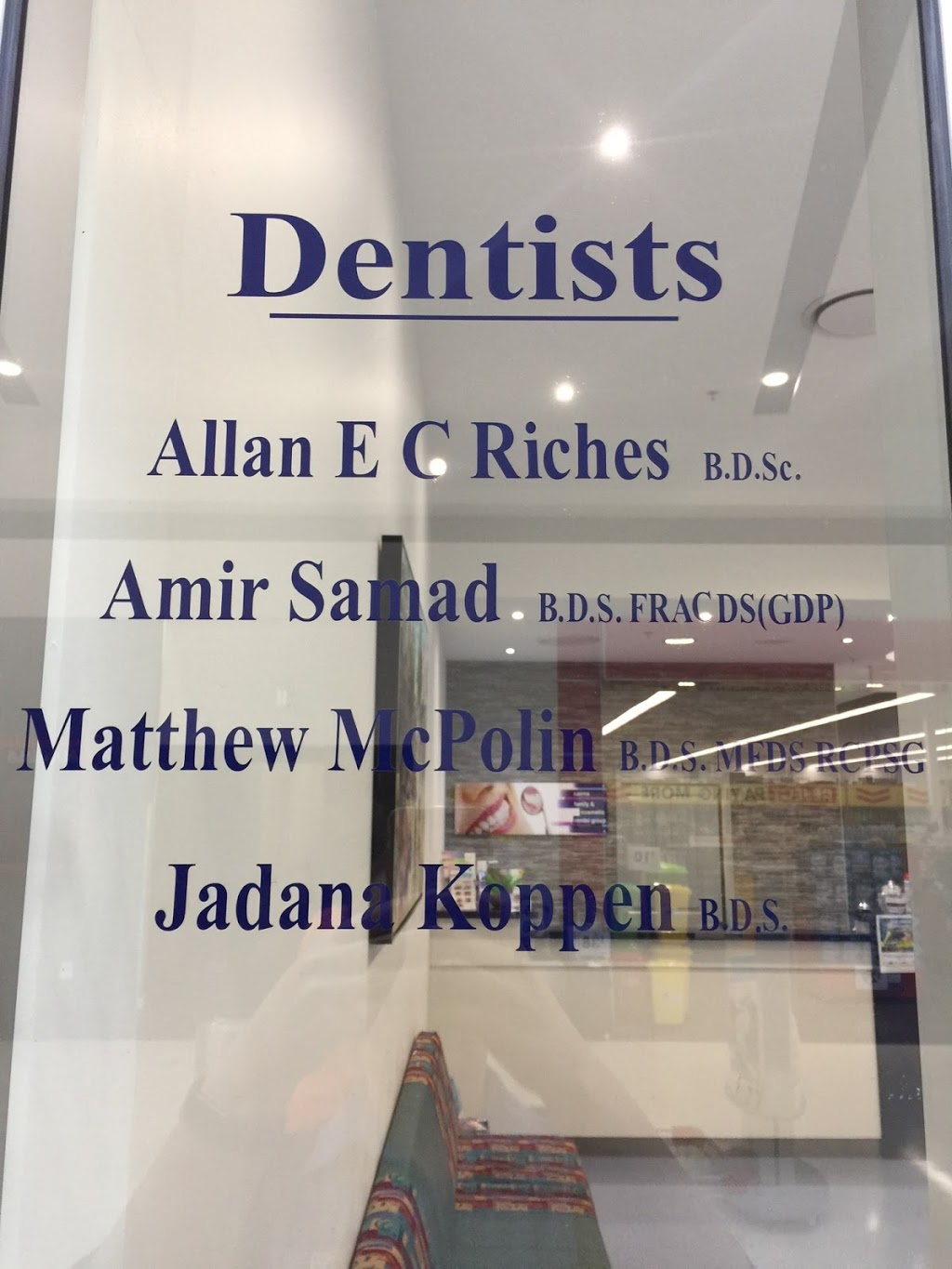 Cairns Family & Cosmetic Dental Group | dentist | 106 Barnard Dr, Mount Sheridan QLD 4868, Australia | 0740364391 OR +61 7 4036 4391