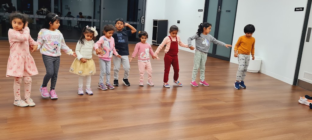 ARIES BOLLY DANCE SCHOOL | 7 Chianina La, Clyde North VIC 3978, Australia | Phone: 0430 836 752