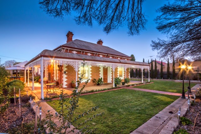 Waverley B&B | lodging | 644 Kiewa St, Albury NSW 2640, Australia | 0499225556 OR +61 499 225 556