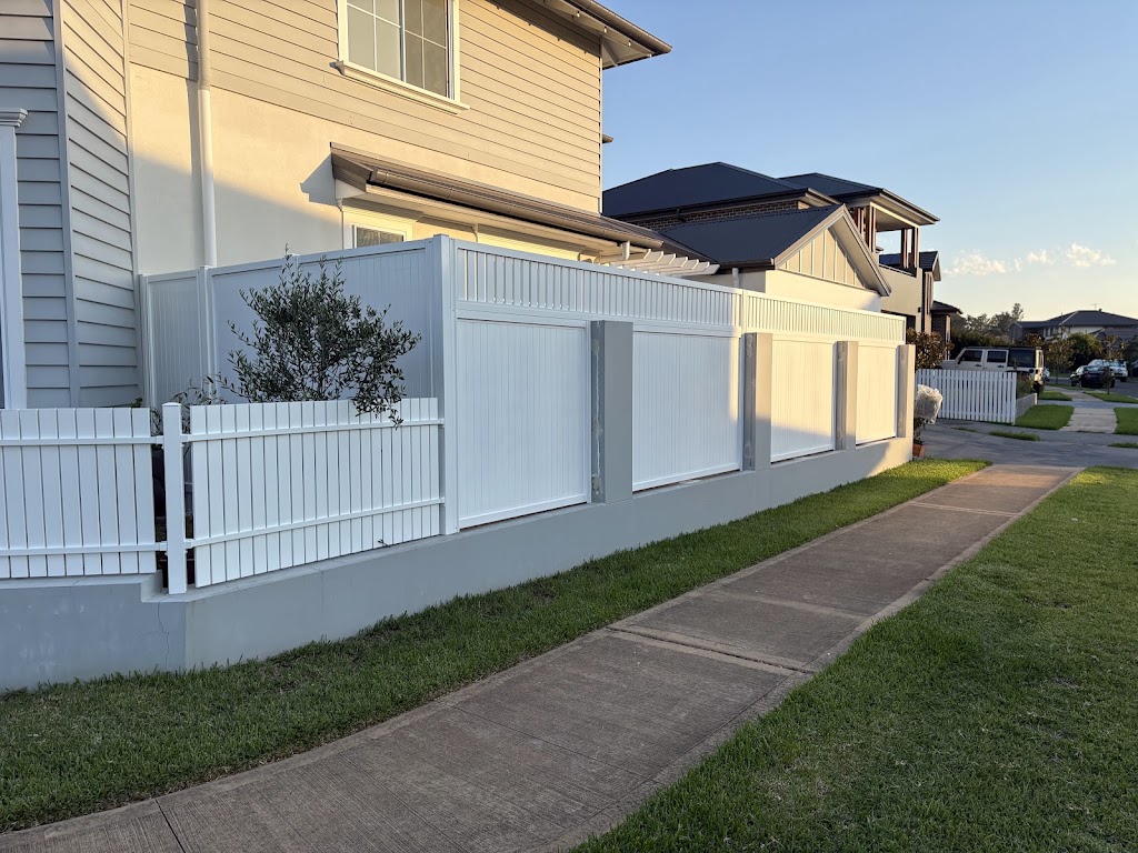 THE FENCING GURUS | 18 Tuart Cir, Narellan Vale NSW 2567, Australia | Phone: 0433 234 367