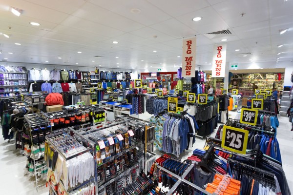 Lowes | clothing store | 33-45 Hutchinson St, Lilydale VIC 3140, Australia | 0397387603 OR +61 3 9738 7603
