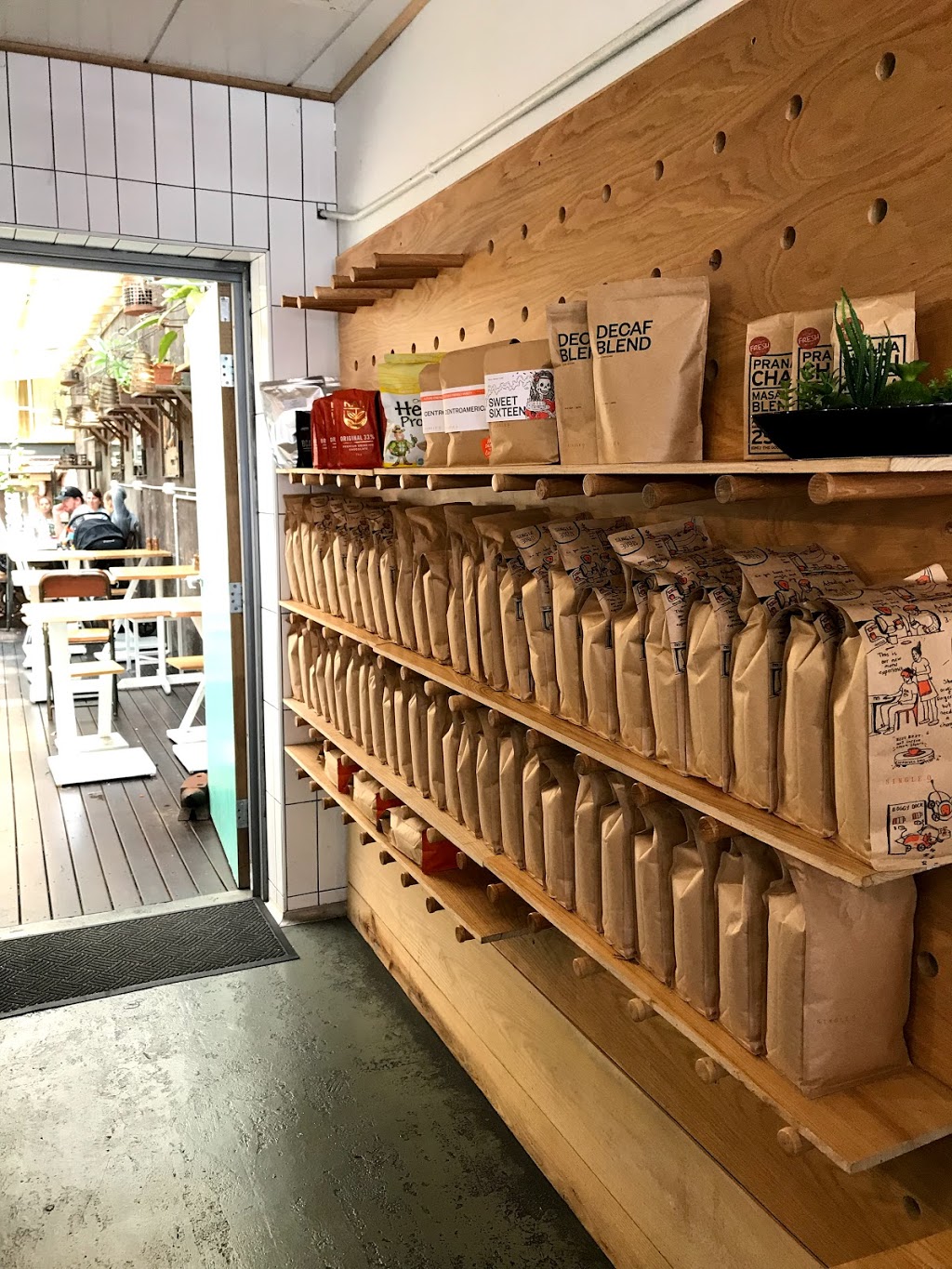 Biks Cafe | cafe | 1120 Botany Rd, Botany NSW 2019, Australia | 0289715000 OR +61 2 8971 5000