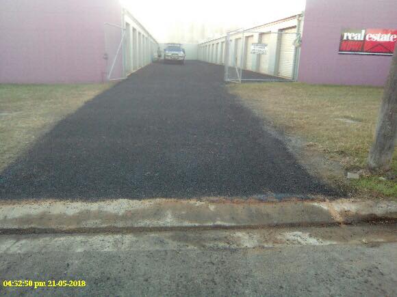 Terry Sinnamons & Gravel Bitumen | 202 Cummins Rd, Branyan QLD 4670, Australia | Phone: 0428 528 286