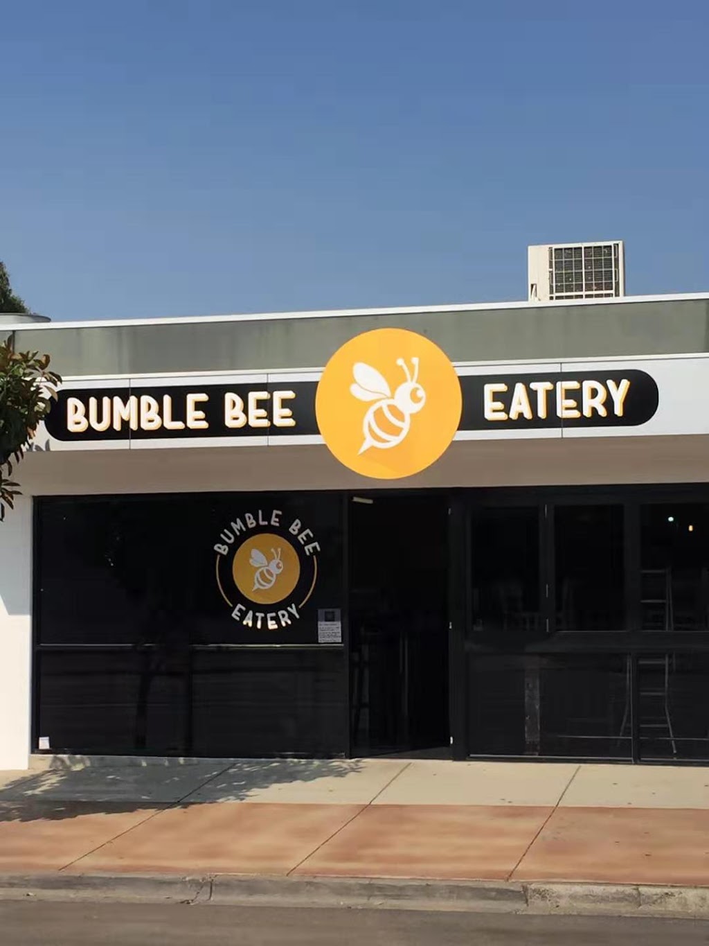 bumble bee eatery | 63 Vines Rd, Hamlyn Heights VIC 3215, Australia | Phone: (03) 5278 2005