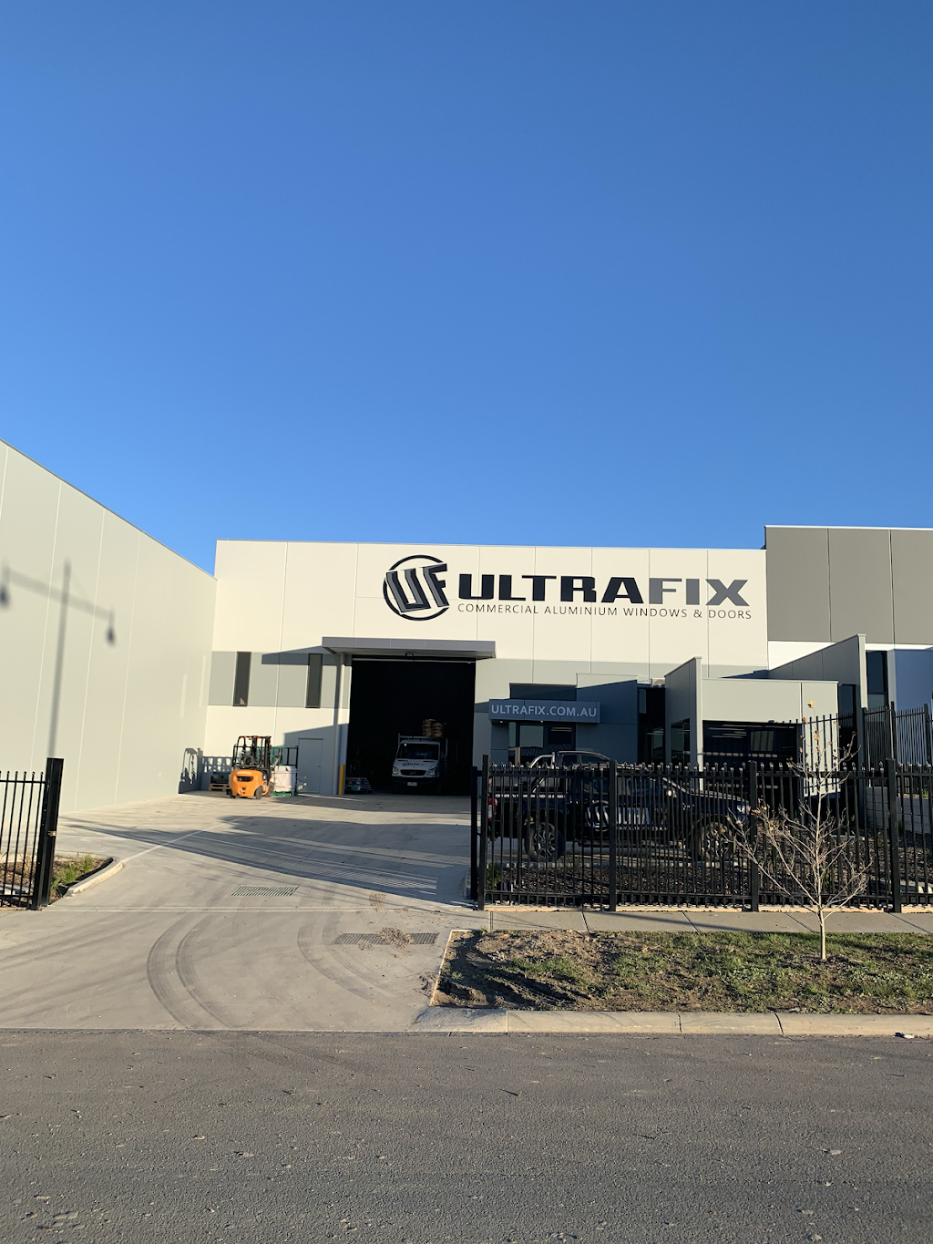 Ultrafix Windows & Doors |  | 23 Southeast Blvd, Pakenham VIC 3810, Australia | 0359400666 OR +61 3 5940 0666