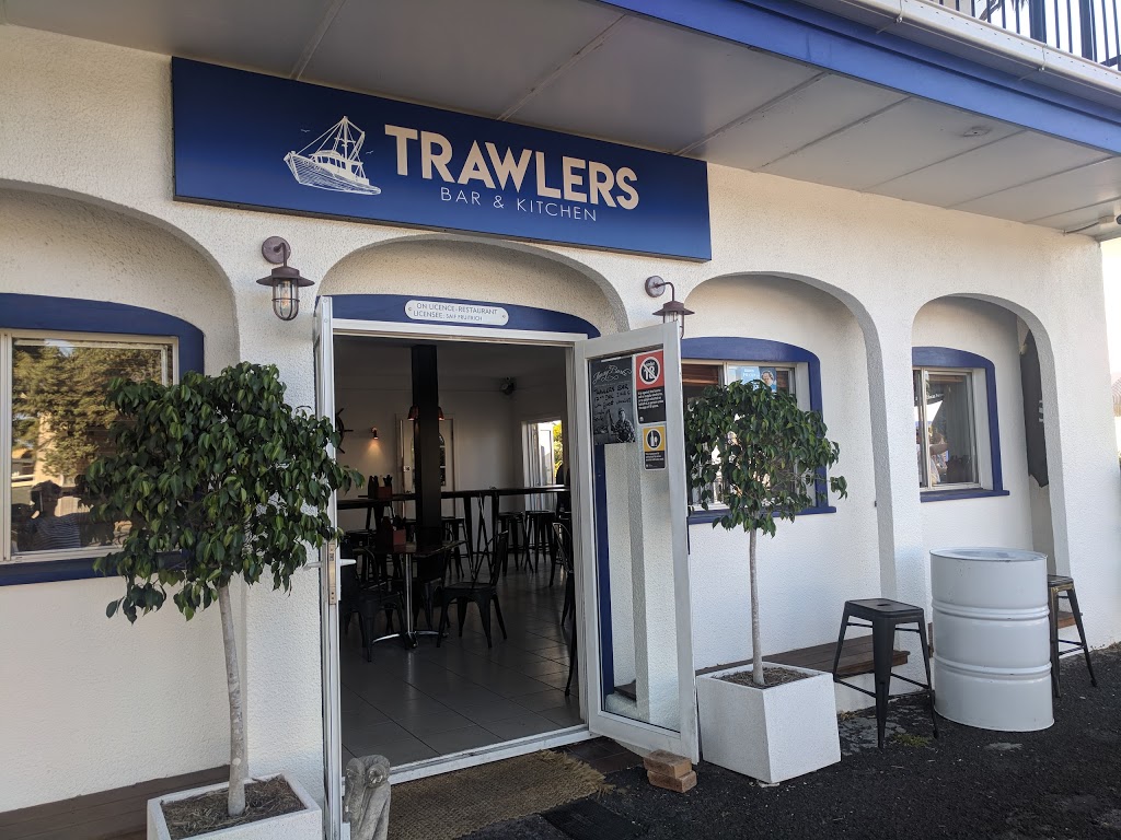 Trawlers Bar & Kitchen | restaurant | 26 Tweed St, Brunswick Heads NSW 2483, Australia | 0266851100 OR +61 2 6685 1100