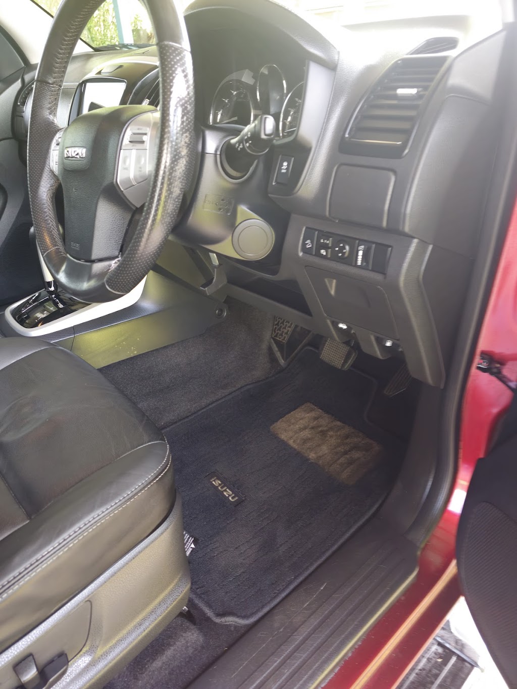 Prestige Mobile Car and Aircraft detailing | 36 Andrew Rd, Mount Samson QLD 4520, Australia | Phone: 0437 477 199