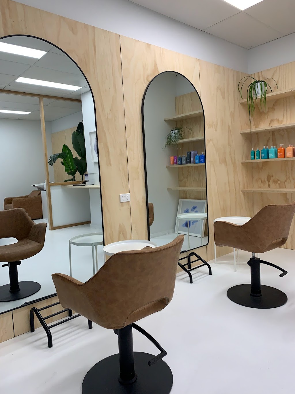 chachi hair | 8/15 Bell Street, Enter via first driveway in, Park Ln, Torquay VIC 3228, Australia | Phone: 0418 762 346