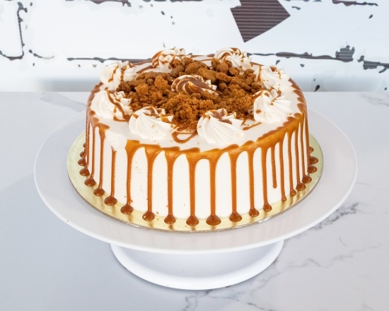 La Mira Cafe, Patisserie & Acai | Mt Annan Marketplace, Shop 6/11-13 Main St, Mount Annan NSW 2567, Australia | Phone: (02) 4656 1999