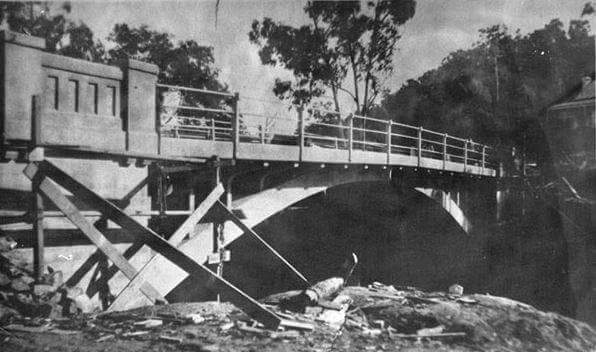 Arched Bridge (Monash Bridge) |  | 12 Hurstbridge-Arthurs Creek Rd, Hurstbridge VIC 3099, Australia | 0394333111 OR +61 3 9433 3111