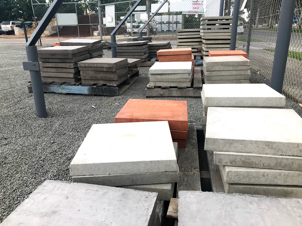 Sale Garden Supplies & Mini-Mix Concrete | park | 40-42 Princes Hwy, Sale VIC 3850, Australia | 0351444800 OR +61 3 5144 4800