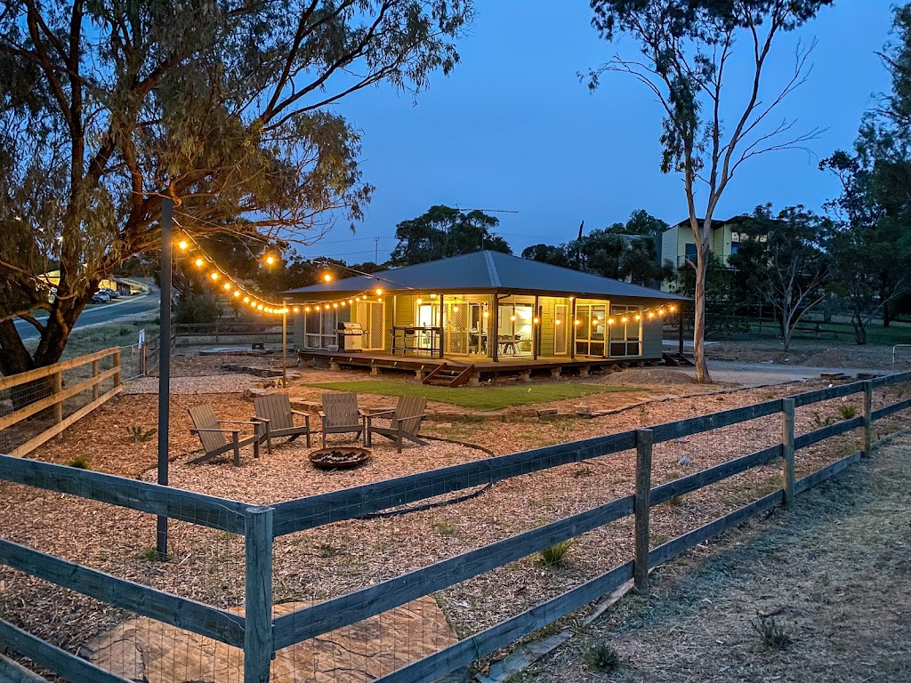 The Weekender Bowhill | lodging | 99 Weber Rd, Bowhill SA 5238, Australia | 0421915873 OR +61 421 915 873