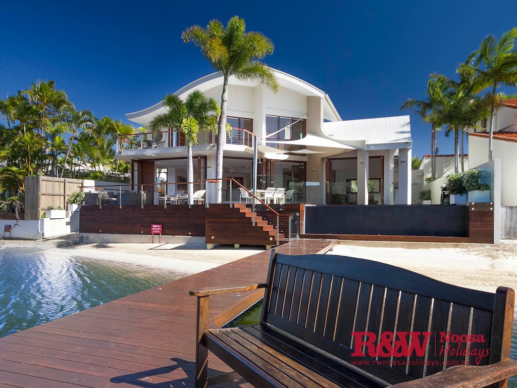 41 Wyuna - RW Noosa Holidays | 41 Wyuna Dr, Noosaville QLD 4566, Australia | Phone: (07) 5448 0966