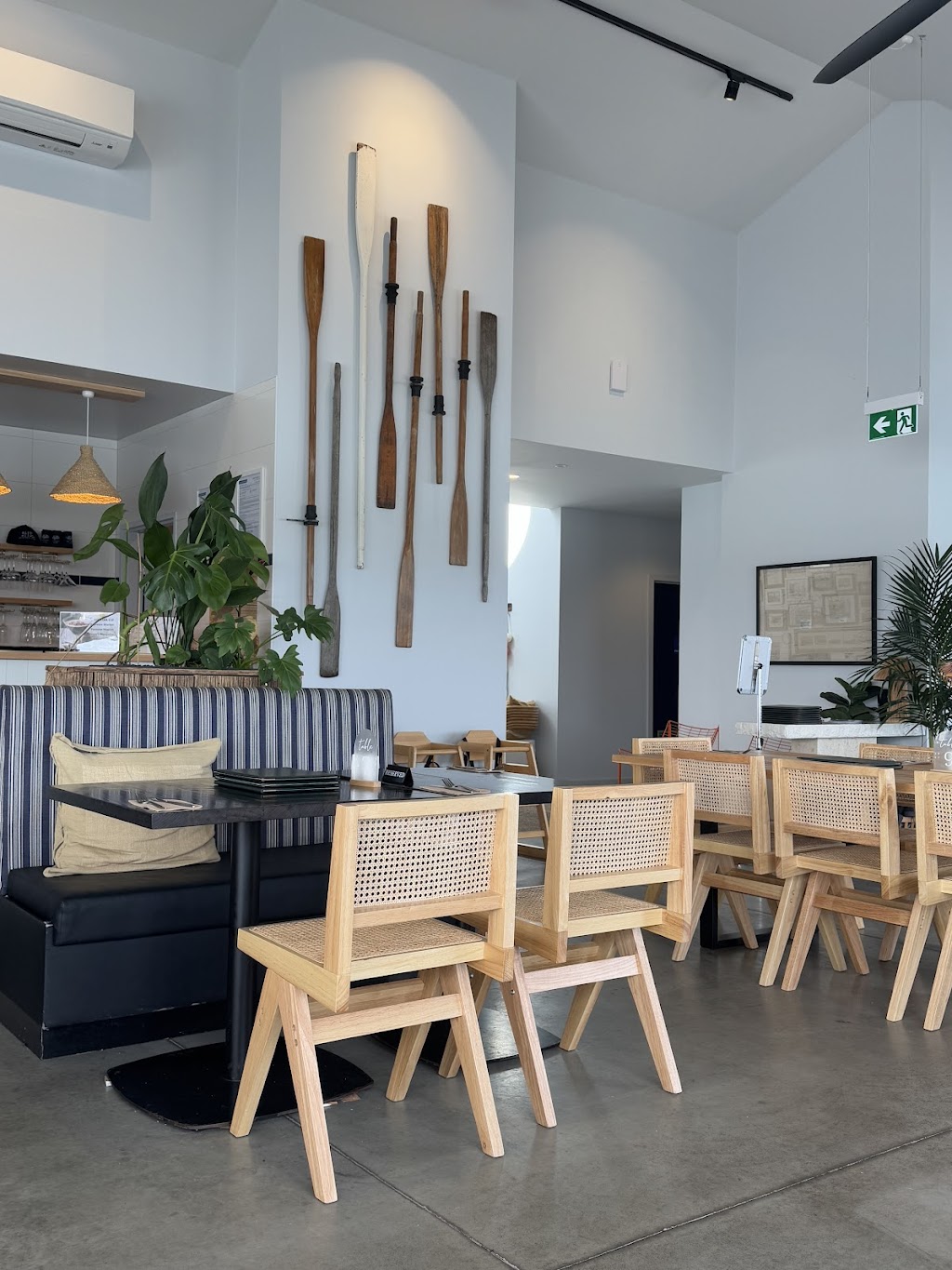 Off the Wharf Cafe | 39 Bullock Island Rd, Lakes Entrance VIC 3909, Australia | Phone: 0459 758 072