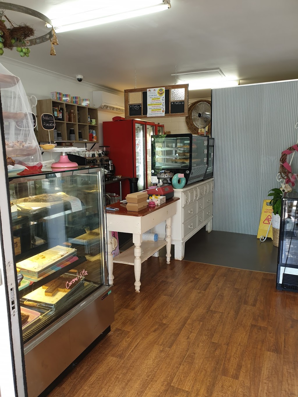 Gourmet cakes and muffins | 21 Southport Ave, Tamborine Mountain QLD 4272, Australia