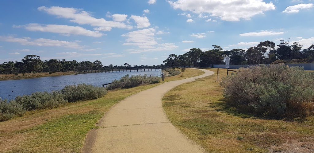 Bay Trail W | park | Bay Trail W, Altona VIC 3018, Australia