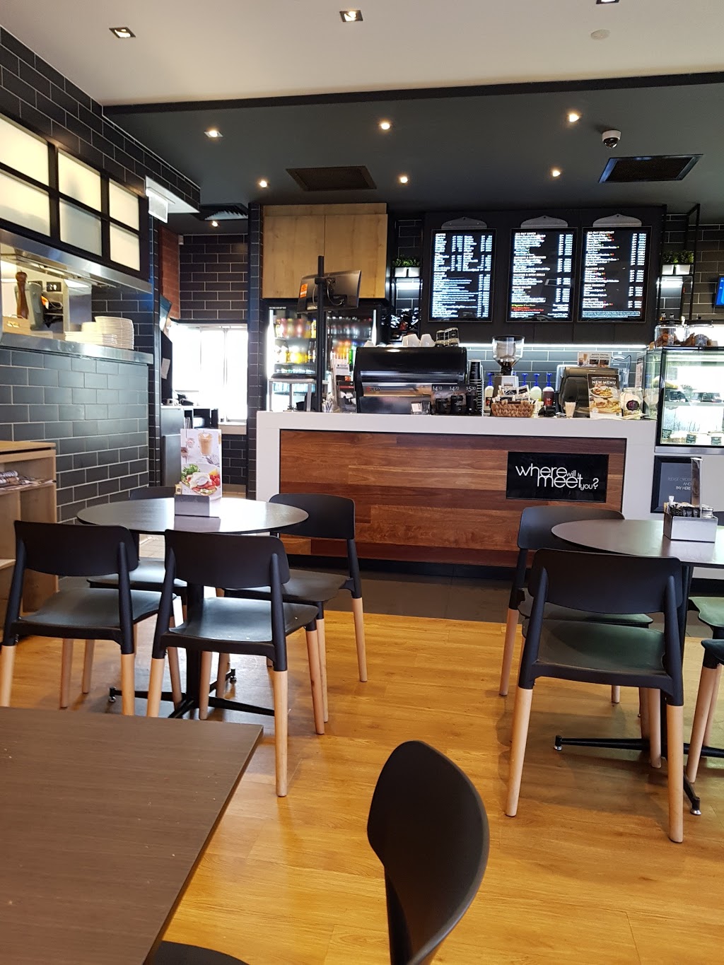 The Coffee Club Café - Tingalpa Drive Thru | 1631 Wynnum Rd, Tingalpa QLD 4173, Australia | Phone: (07) 3390 6754
