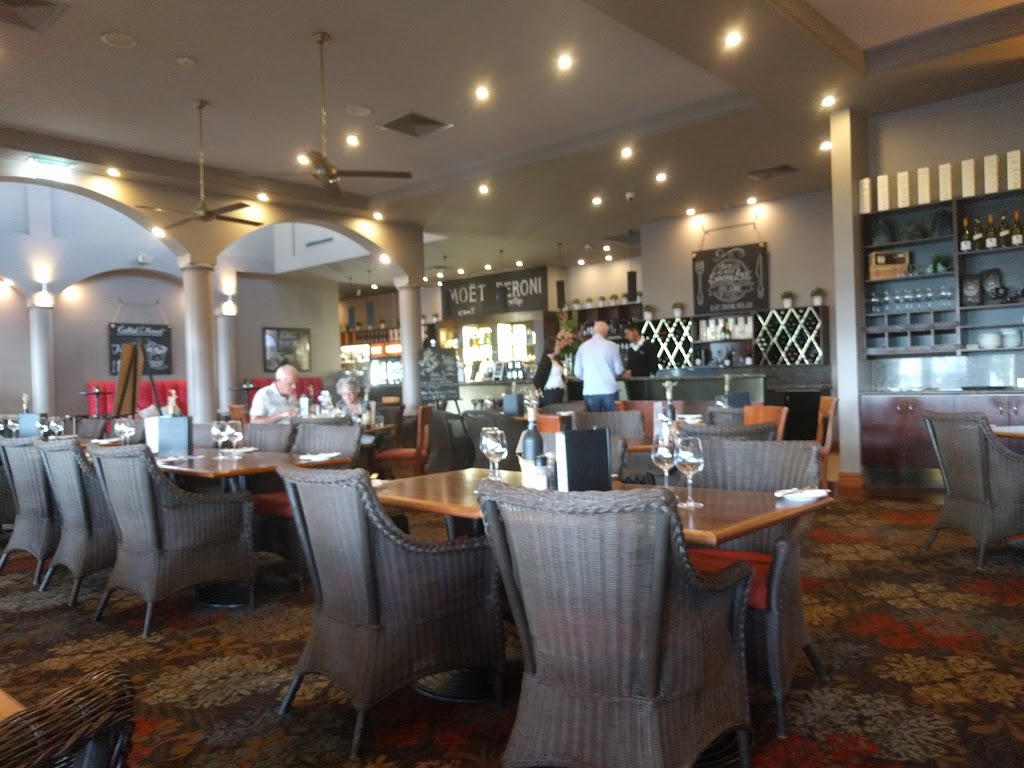 Hope Island Tavern | restaurant | 87-97 Broadwater Ave, Hope Island QLD 4212, Australia | 0755109533 OR +61 7 5510 9533