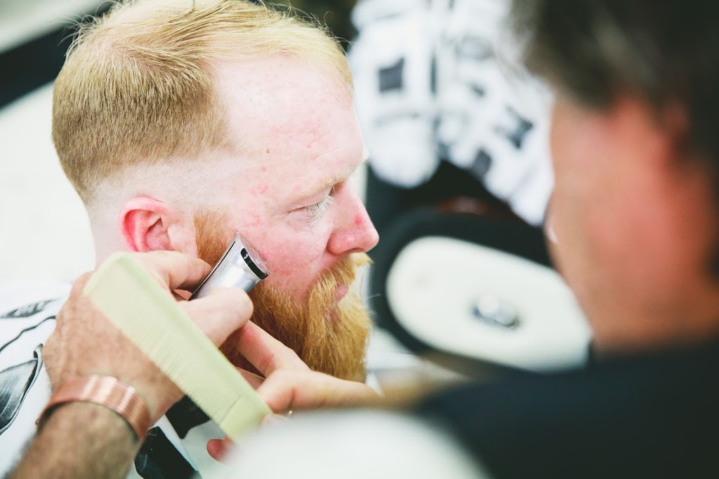 Top Hat Barber Shop | 8 Hamilton Pl, Mount Waverley VIC 3149, Australia | Phone: (03) 9807 5836