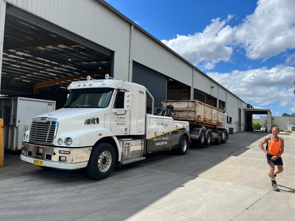 Alpha Heavy Towing | 799/803 Mamre Rd, Kemps Creek NSW 2178, Australia | Phone: 1800 225 742