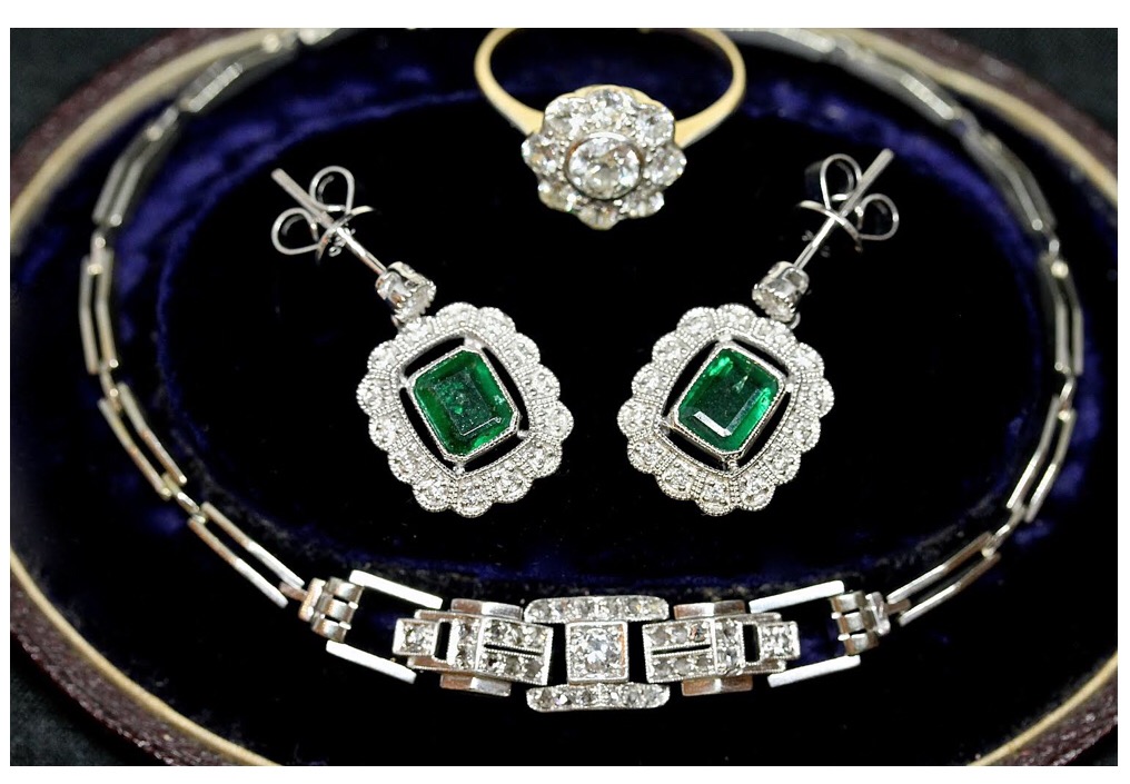 Au Rubis Antique and Designer Jewellery | jewelry store | Shop 6/1 Market Pl, Berrima NSW 2577, Australia | 0413046192 OR +61 413 046 192
