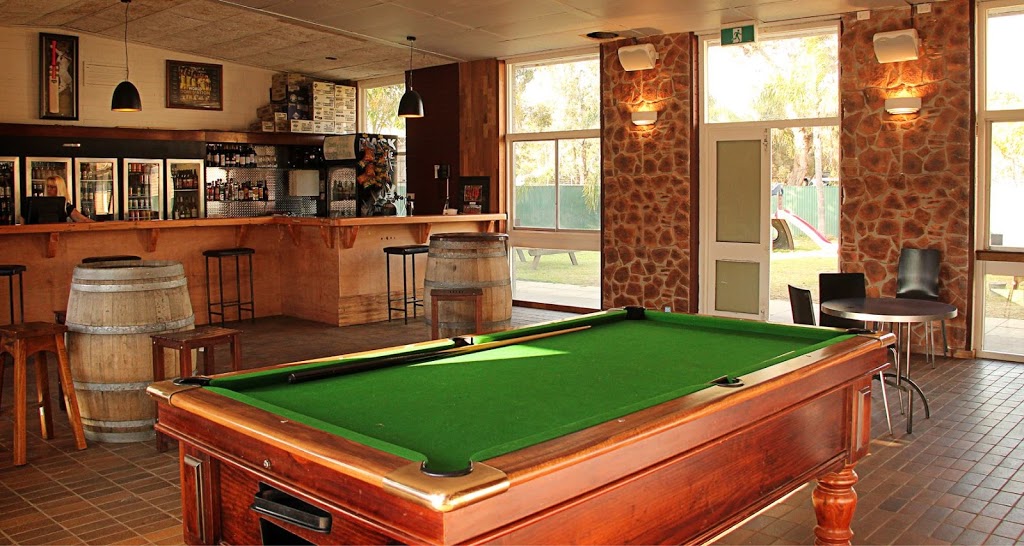 Junction Hotel Moora | restaurant | 123 Gardiner St, Moora WA 6510, Australia | 0896511177 OR +61 8 9651 1177