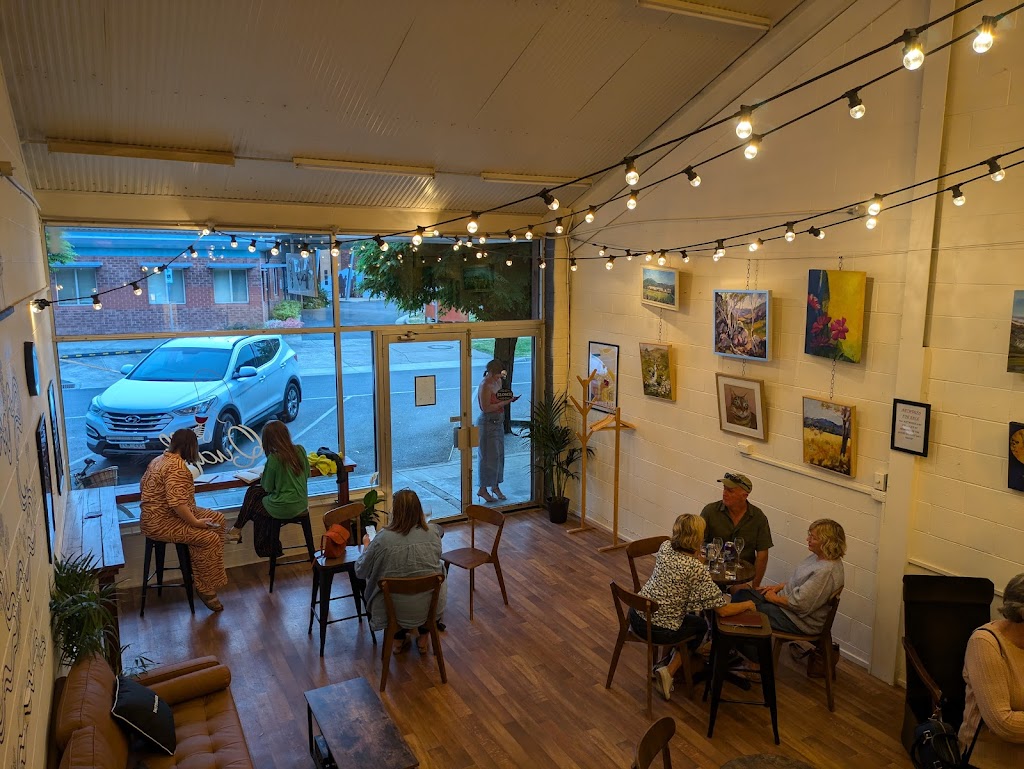 Quaff Wine Bar | 5 Hollonds St, Mount Beauty VIC 3699, Australia | Phone: 0434 691 864