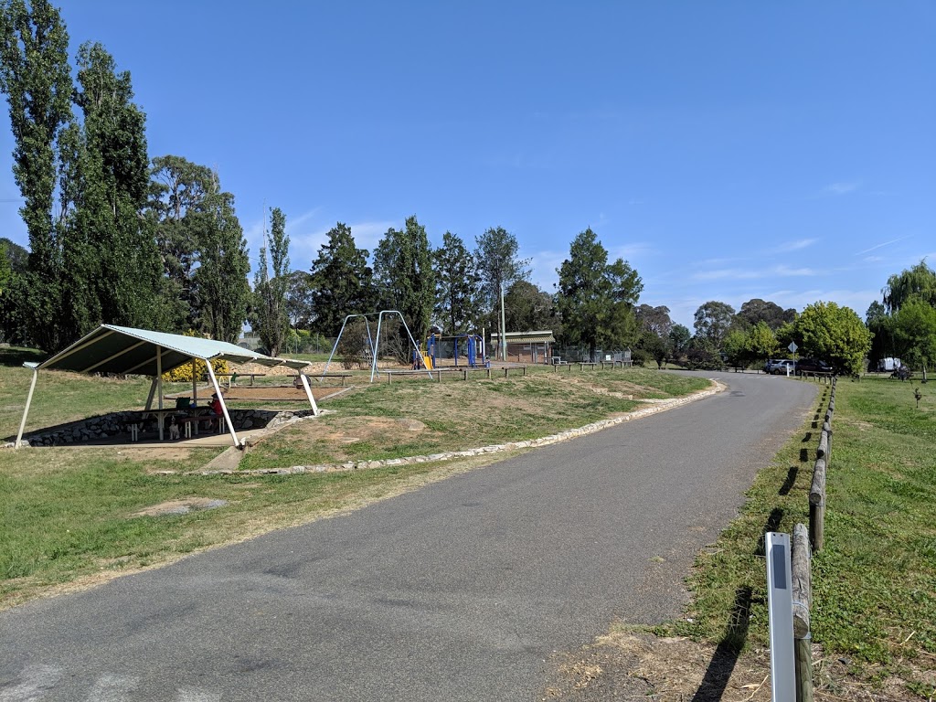 Barbour Park GUNNING | park | Yass St, Gunning NSW 2581, Australia