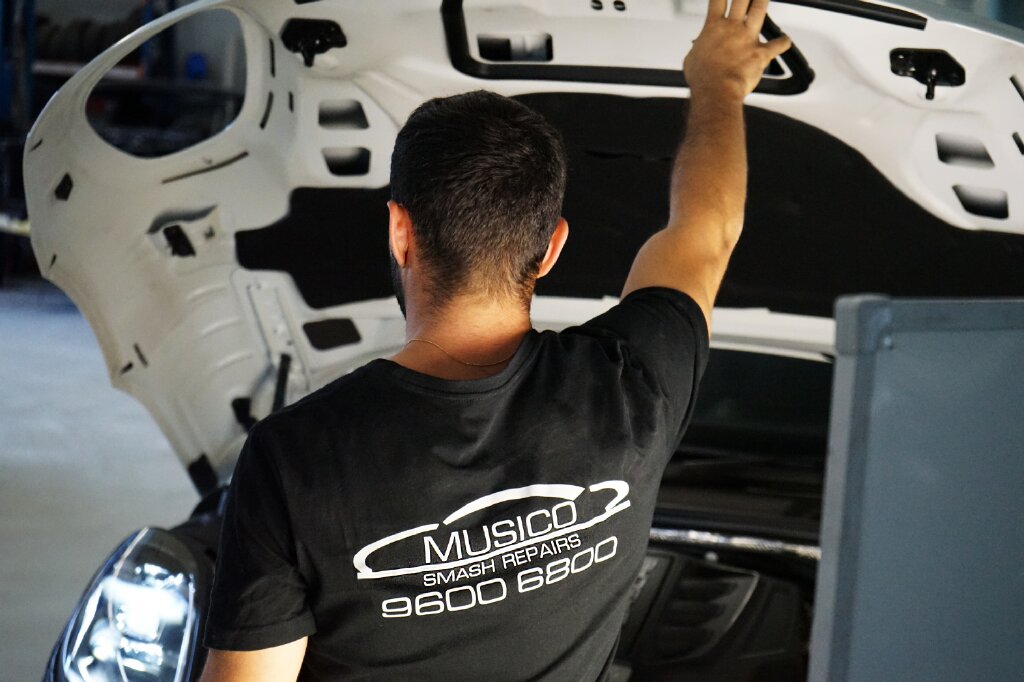 Musico Smash Repairs | car repair | 7 Helles Ave, Moorebank NSW 2170, Australia | 0296006800 OR +61 2 9600 6800