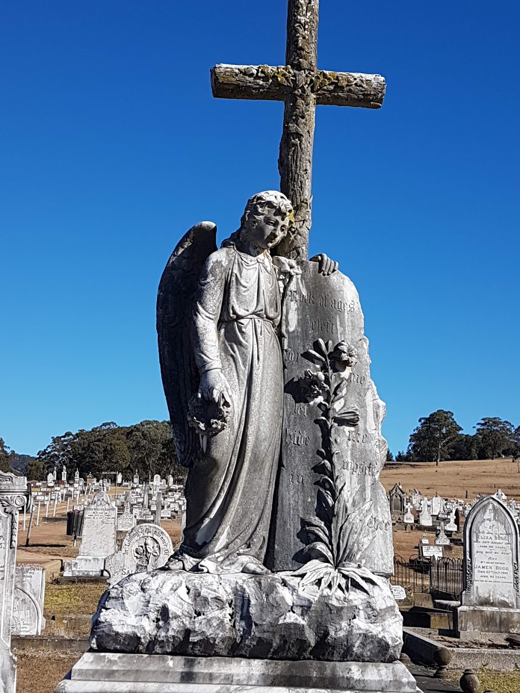 Tenterfield Cemetery | LOT 7046 Western St, Tenterfield NSW 2372, Australia | Phone: (02) 6736 6000