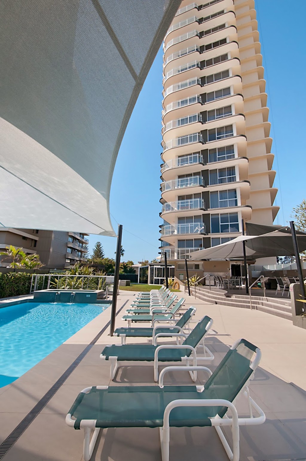 Sunbird Beach Resort | lodging | 3540 Main Beach Parade, Main Beach QLD 4217, Australia | 0755329888 OR +61 7 5532 9888