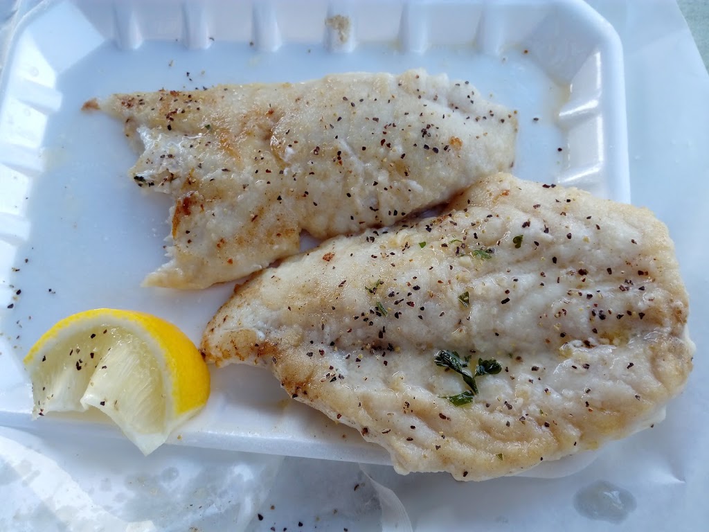 De Lish Fish @ Kings | 8 Levuka Ave, Kings Beach QLD 4551, Australia | Phone: (07) 5437 0344