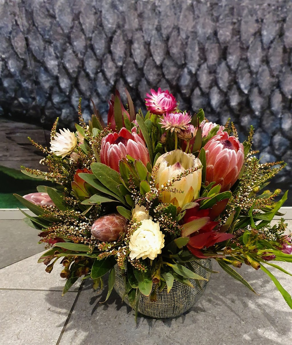 Greensborough Flowers | florist | 25 Main St, Greensborough VIC 3088, Australia | 0394328400 OR +61 3 9432 8400