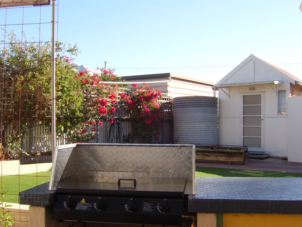 Port Augusta Holiday Rental - "One&Only" | real estate agency | 7 Russell Ave, Port Augusta SA 5700, Australia | 0418838807 OR +61 418 838 807