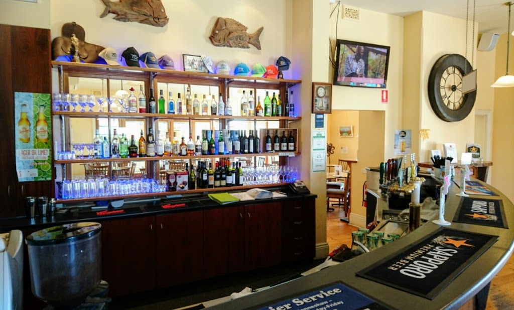 Penneshaw Hotel | North Terrace, Penneshaw SA 5222, Australia | Phone: (08) 8553 1042