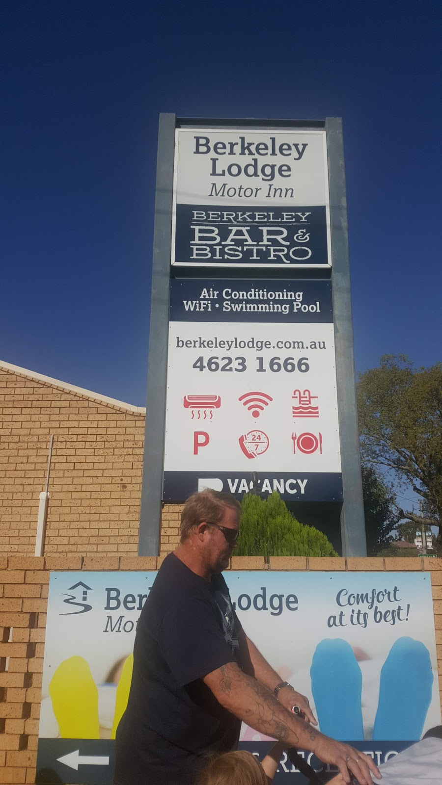 Berkeley Lodge Motor Inn | 20 Cambridge St, Mitchell QLD 4465, Australia | Phone: (07) 4623 1666