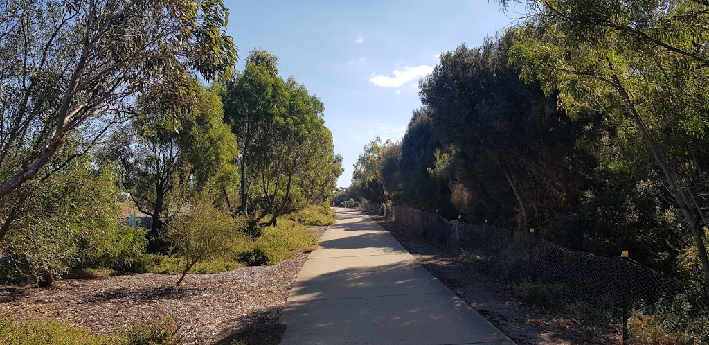 Bay Trail W | park | Bay Trail W, Altona VIC 3018, Australia