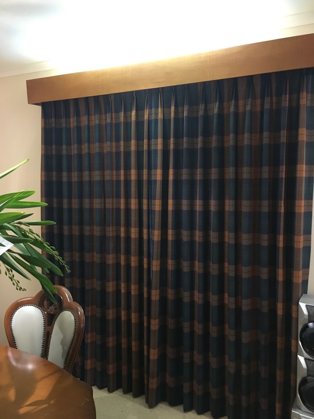 Denfield Blind and Curtain Cleaning & Denfield Cleaning Services | 22 Michelle Dr, Maiden Gully VIC 3551, Australia | Phone: 0439 132 021